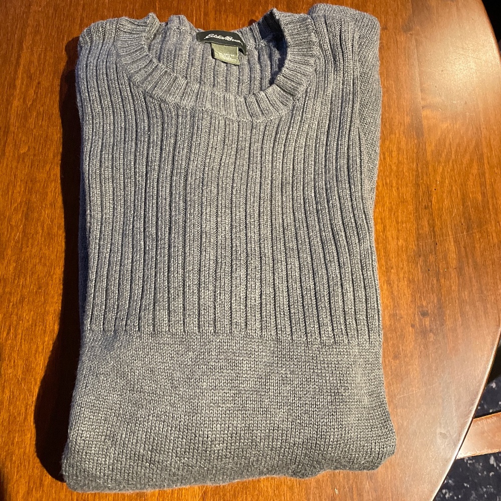 EUC Eddie Bauer soft gray cotton sweater. - XL